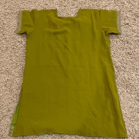 Indian pant suit with dupatta - Picture 3 of 5